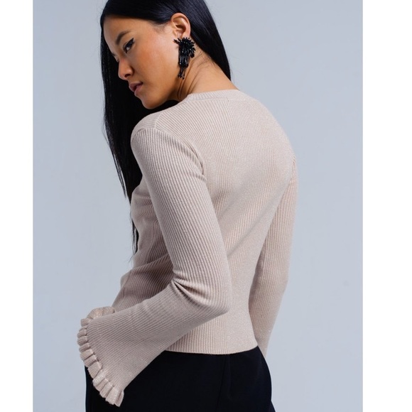 Q2 Boutique blush ribbed sweater ruffle sleeves - Picture 3 of 8